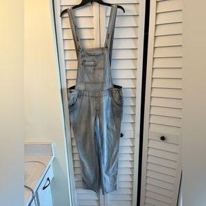 Crest Premium Overall Jeans sz L ladies light wash.